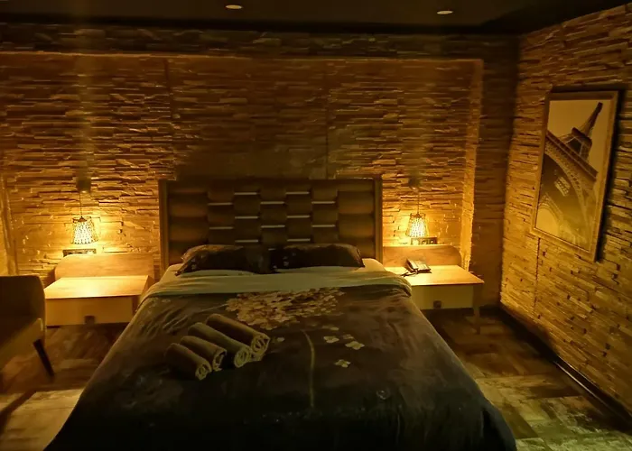 402- Black House Jakuzi Ve Klimali Daire