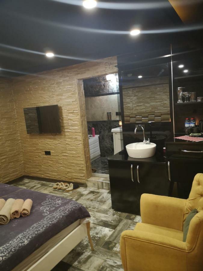 Yetişkin Oteli 402- Black House Jakuzi Ve Klimali Daire Ankara