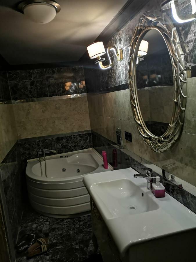 402- Black House Jakuzi Ve Klimali Daire Yetişkin Oteli