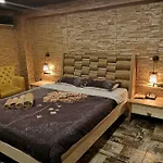 402- Black House Jakuzi Ve Klimali Daire