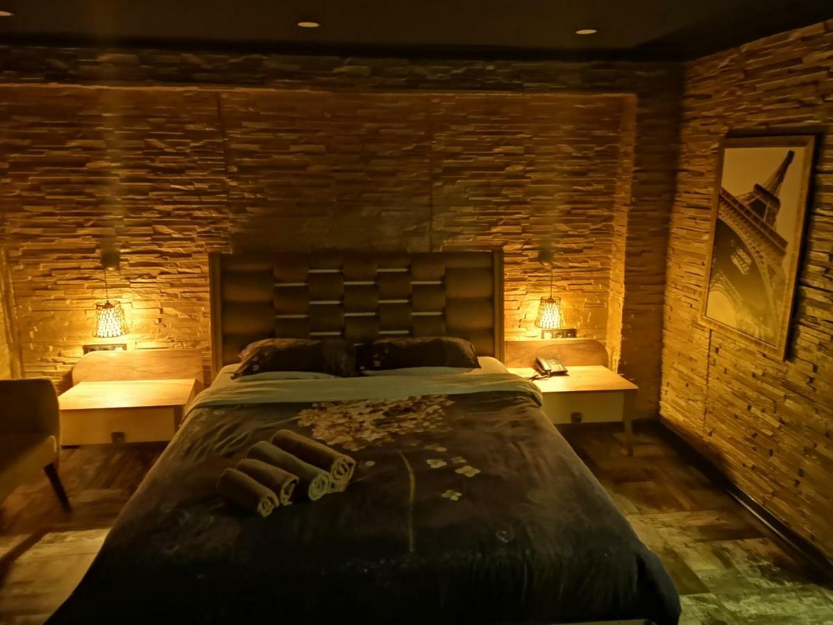 402- Black House Jakuzi Ve Klimali Daire Love hotel Ankara